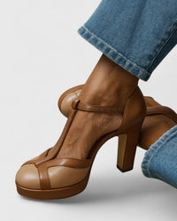 Mia | Scarpe classiche e comode con tacco largo e cinturino a T dal gusto rétro