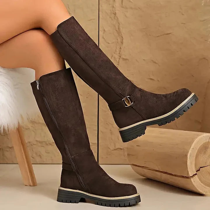 Adeline | Elegante und vielseitige kniehohe Stiefel mit Schnallenakzent