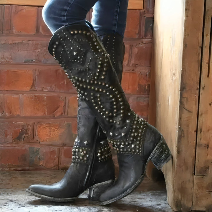 Amelia | Stilvolle und markante kniehohe Westernstiefel mit Nieten