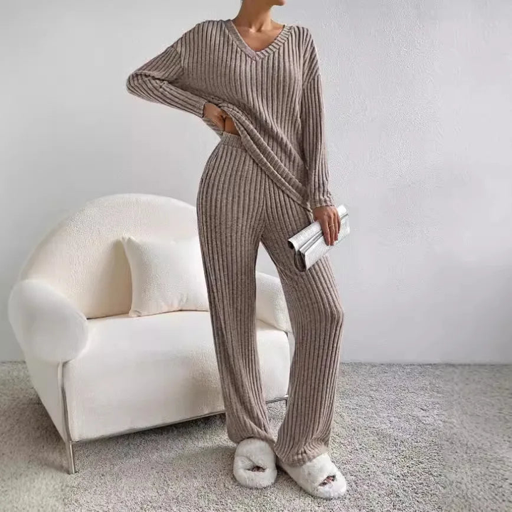 Freya | Comfortable and Ribbed Knit V-Neck Two Piece Set