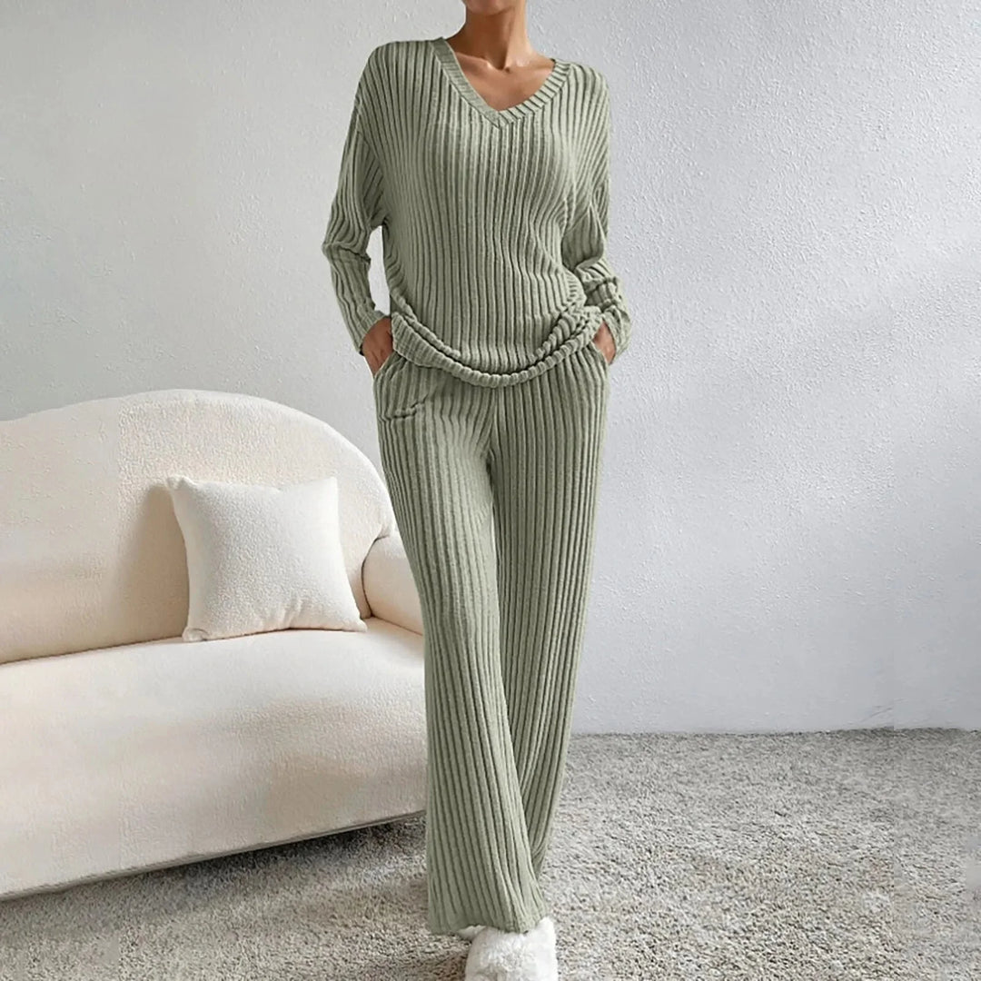 Freya | Comfortable and Ribbed Knit V-Neck Two Piece Set