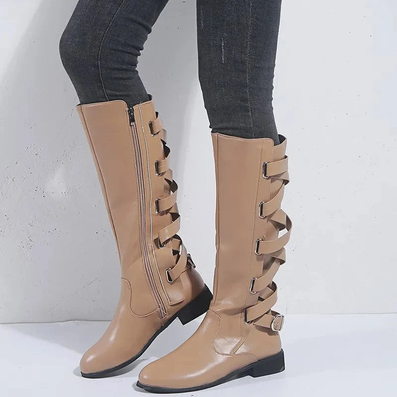Victoria | Elegante und stilvolle kniehohe Stiefel mit Schnallenakzent