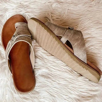 Olivia | Zeitloser und bequemer orthopädischer Sandal